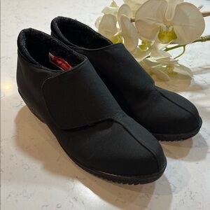 Toe Warmers Boots Women’s Slip On Made in Canada Sz 9